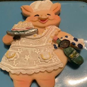 Pig cooks magnets make nice gift for pig lovers